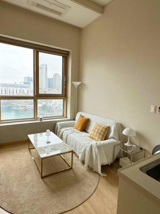 شقة Comfortable Duplex House With City Lake View #Seokchonlakeview #Lotteworld سيول المظهر الخارجي الصورة